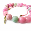 Verstellbares Damenarmband aus rosa-grünem Quarzit mit Federanhänger
