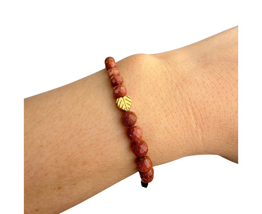 Braunes Armband mit funkelndem Goldfluss und goldfarbenem Hämatit-Blatt| KiFe Schmuck Atelier