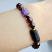 Granat-Armband mit schwarzem Turmalin, Amethyst und Tigerauge - Mutmacher für Damen