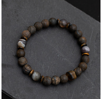 Herrenarmband in warmen Naturtönen -ausdrucksstark und harmonisch im Design